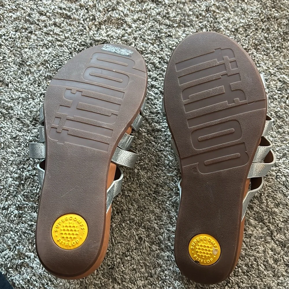 Fitflop metallic sandals EUC! - Picture 4 of 5